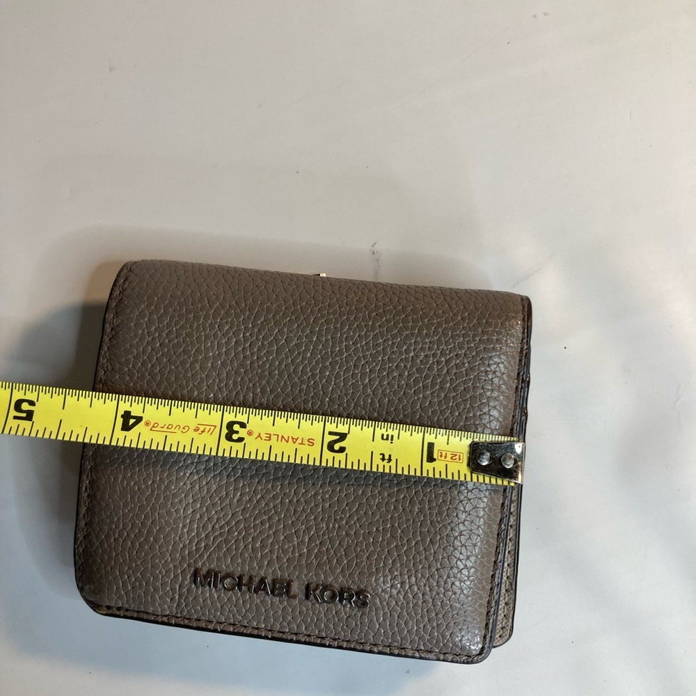 Michael kors Grey Leather pebble fold wallet - Picture 5 of 5